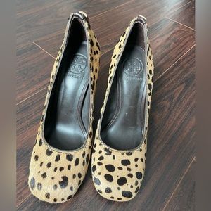 Tory Burch size 7 leopard heels